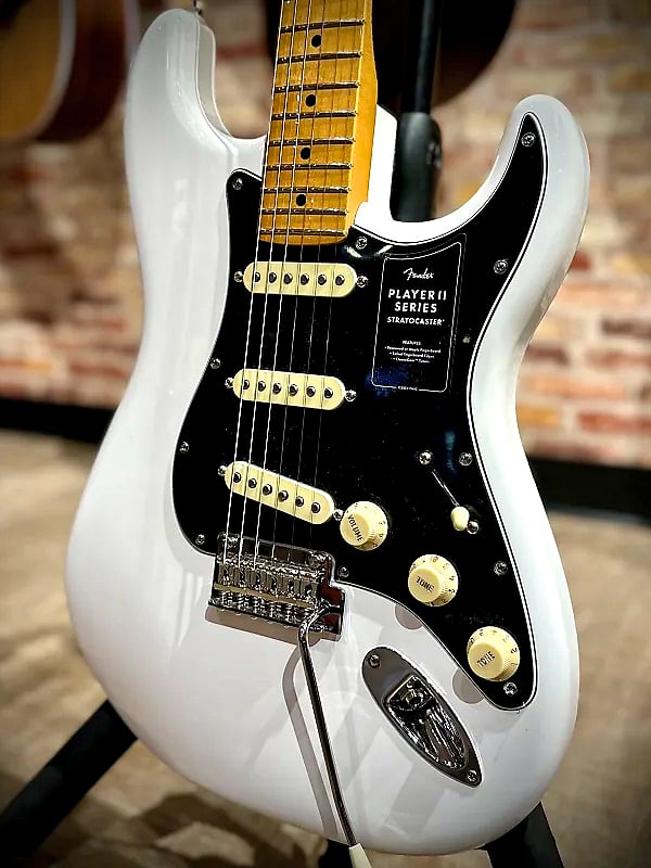 Vermietung von Fender Player II Stratocaster auf Mallorca