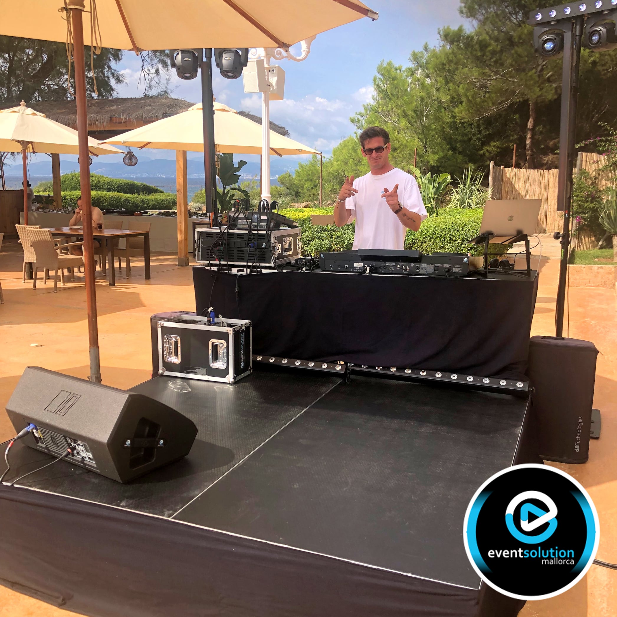 Rental of stages in Mallorca for events, weddings and artists